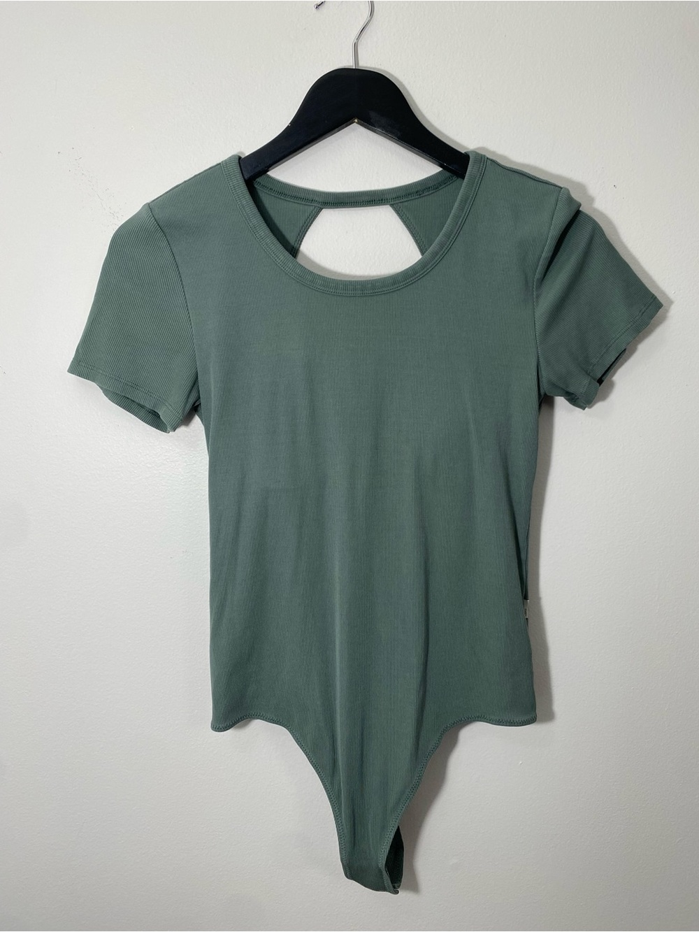 Vuori Short Sleeve Pose Bodysuit Sage Green Medium